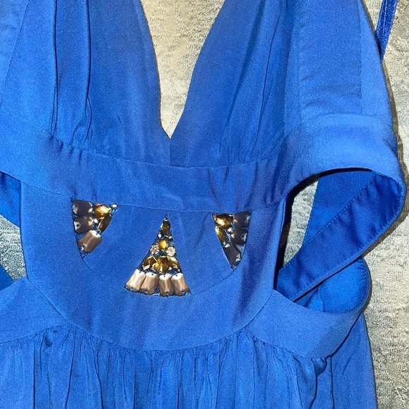 Blue BCBG halter top - Picture 2 of 5